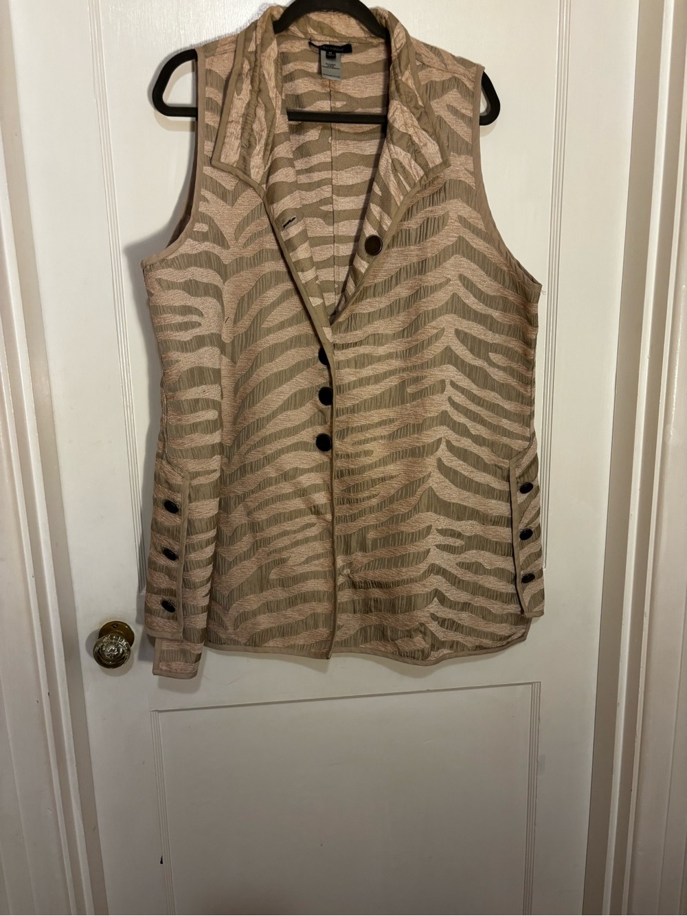 John Mark Tan Zebra-Pattern Knit Vest